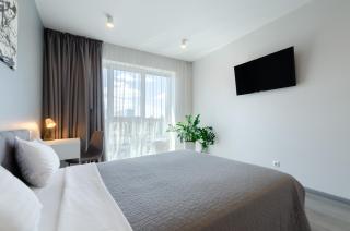 Petrovdom 20-201 in RC Kvartet modern life in Black and White, 16Г Vasyl Lypkivskyi Street - 8