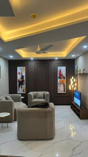Modern living with a cozy vibe - Rawalpindi - 2