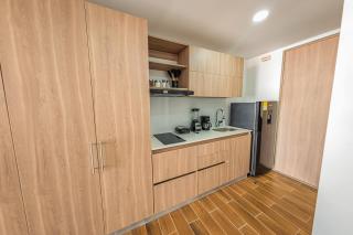 Modern studio apartment with AC and secure parking - 1