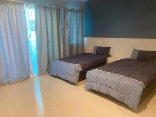 IRONMAN HomeStay - 0