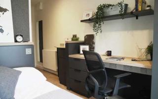 Student only Modern Studio at Lewisham Exchange - 6