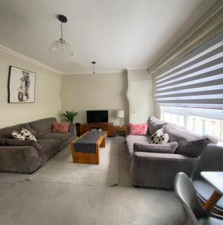 Modern two bedroom apartment - 8