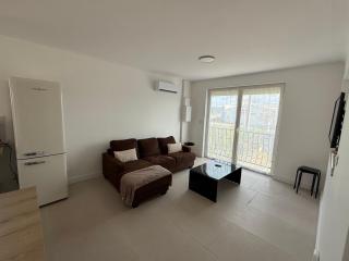 Maison lumineuse et moderne - proche Auchan - 8