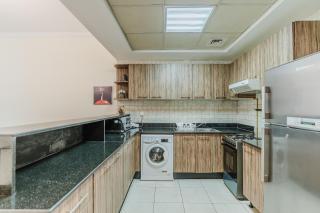 RH - Best location, 01 BR Spacious, walk to burj - 1