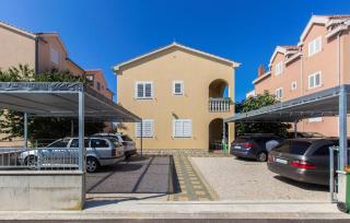 1 Bedroom Nice Apartment In Srima - Srima - 4