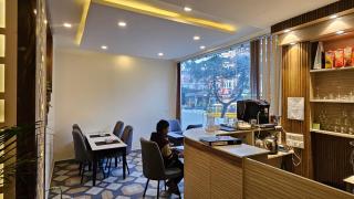 Royal Chamber Rooms Restaurant & Rooftop Bar - Near Pashupatinath & Airport - 7