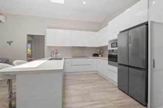 Family Oasis with Saltwater Pool - Gold Coast - 4