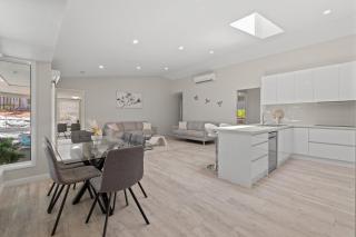 Family Oasis with Saltwater Pool - Gold Coast - 8