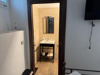 B&B ANNUNZIATA-Vicino all' Ospedale Civile dell'Annunziata e alla Clinica Scarnati, a due passi dall'Ospedale Mariano Santo,Siamo nel centro di Cosenza con facilita' di parcheggio e servizi vari - 6