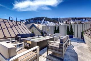 Lift Lodge 103 Walk to Ski Lift Elevator Access On Main St Hot Tub Parking Views LLC-103 by KBM - 1