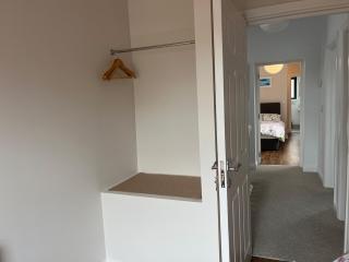 Sunberry 2 Bright Modern Entire Home, Headford - 4