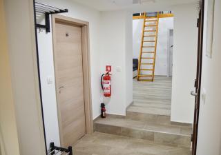 Jacuzzi & Vineyard Retreat - 1