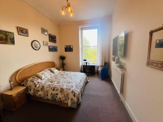 Heart of West End apartment, Glasgow - 4