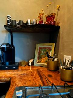 Casa Shangri-La - Eclectic Tiny House in the Heart of Terlingua near BBNP - 8