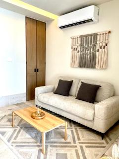 Estudio 104 en Distrito Puerto - 4