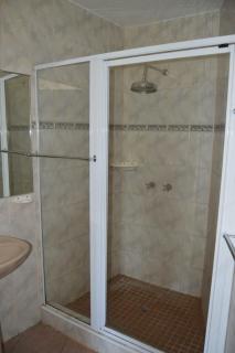 The Owl and Elephant Lodge - 2