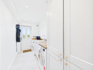 Luxurious 4 Bed Property: Chiltern Hills - Pass the Keys - 7