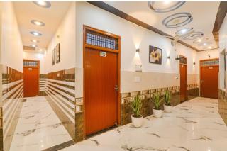 Via Shree Siya Raman - 500m from Shri Ram Janam Bhumi - 8