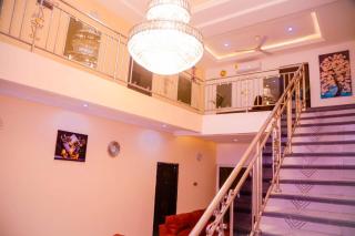 Floxy square Apartments - 8