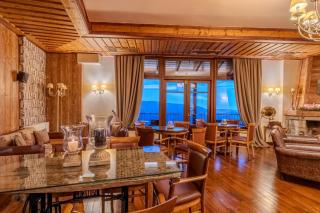 Alpen House Hotel & Suites - 2