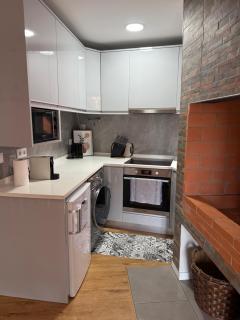 Roots Guesthouse- B - 4