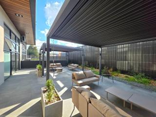 Departamento Nuevo 1D1B con estacionamiento sobre stripcenter y supermercado - 3