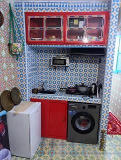 Tiny home with traditional design - 4