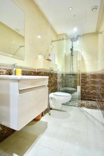 Chic & Lovely Flat in City Center - 1