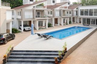 Premium Assagao 2BHK Modern Apartment with Pool - 5