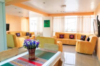 Cozy Family apartment with Free Airport pick up - 8