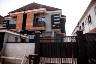 4-Bedroom House around VGC, Lagos with Workstation Sig6 - 8