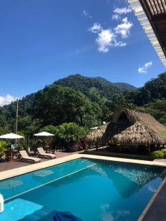 Castle River Hostel - 9