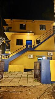 karma stays hostel morjim - 8