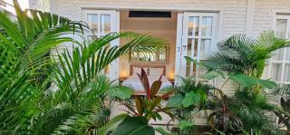 Central Canggu Guesthouse - 6