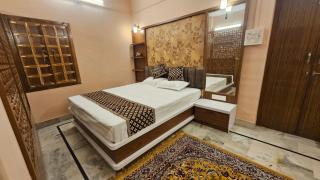 Ved kuteer, vijay kunj - 3