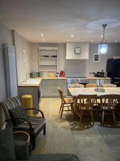 The Merchants Barn - A New Unique Town Centre Home - 7