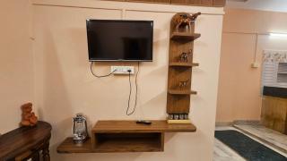 Ved kuteer, vijay kunj - 1