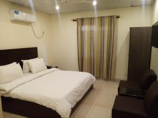 Karachi Rooms Nursery - Karatschi - 6