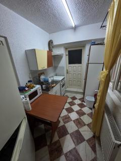 Cazare Ploiești 20 Locuri, Parcare, Grătar, Bucătărie proprie - 1