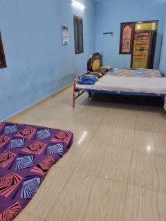 Siva Sandhy Guset House - 2