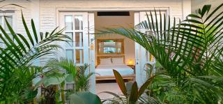 Central Canggu Guesthouse - 8