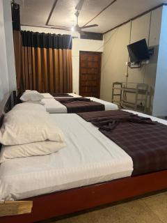 Hotel Greenmount - 9