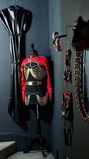 Fantasy Naughty Den - Central Brighton - 5