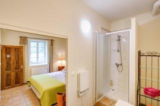 Gîtes in Mas Uzes zwembad en grote tuin - 3