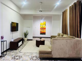 The Luxe Apartment - 6