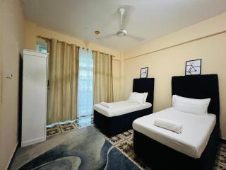 The Luxe Apartment - 7