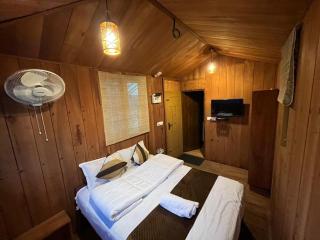 Woodbee Resort - Pooppara - 1