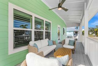 New Build - Pool - Walk to Beach - 5