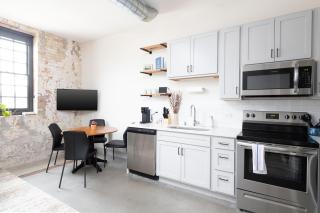 Brewery District 2-Story 2BR Apt Near Fiserv with Rooftop, Gym, and Parking - 8