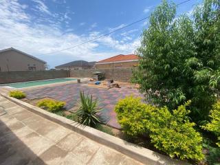 African Hoopoe Guest House - 3